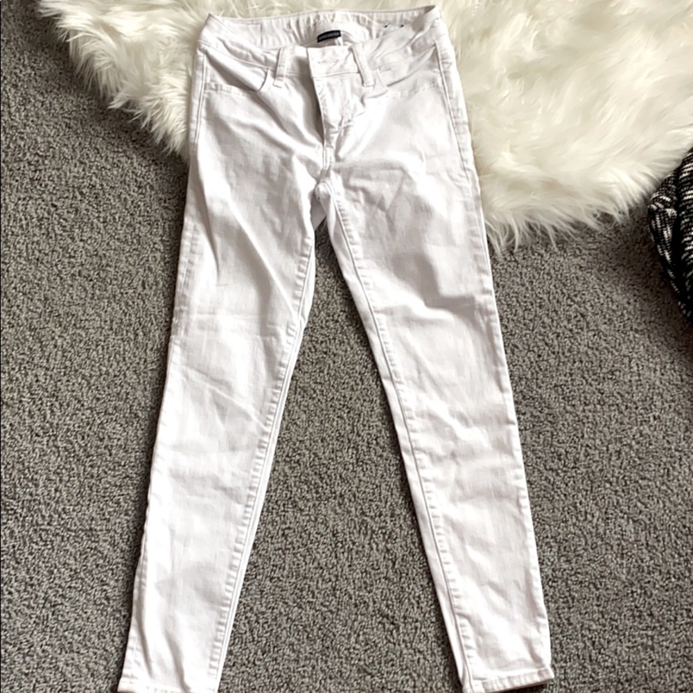 Size 0 white jeans